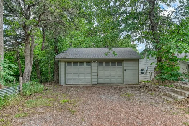 Photo 4 — 21630 E Second Street, Hinton, OK 73047