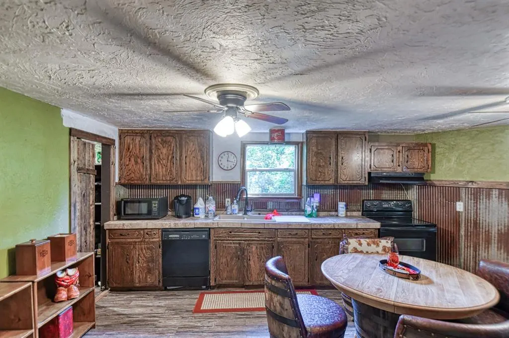 Photo 12 — 21630 E Second Street, Hinton, OK 73047