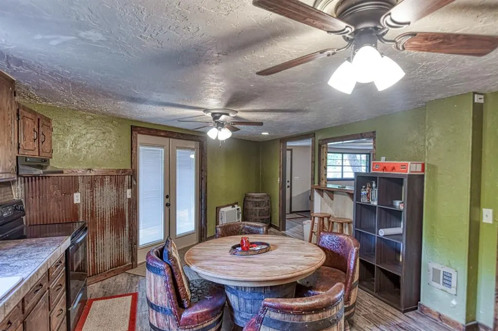 Photo 16 — 21630 E Second Street, Hinton, OK 73047