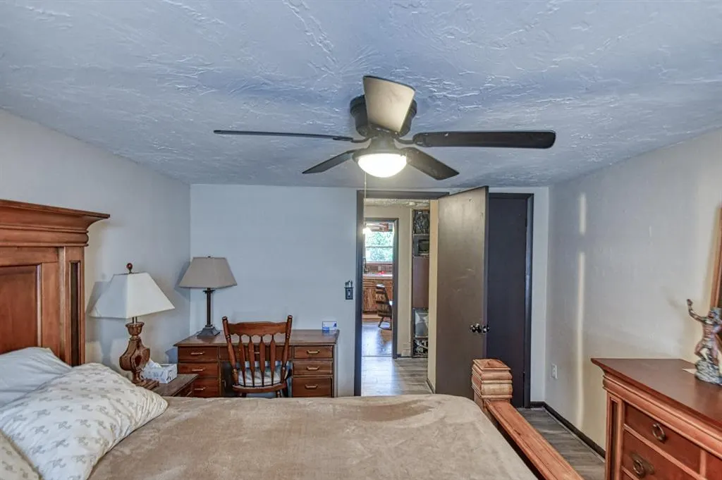Photo 19 — 21630 E Second Street, Hinton, OK 73047
