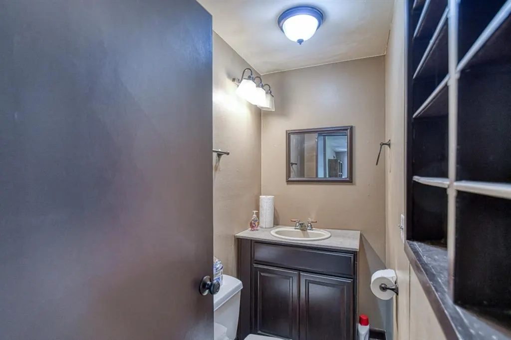 Photo 28 — 21630 E Second Street, Hinton, OK 73047