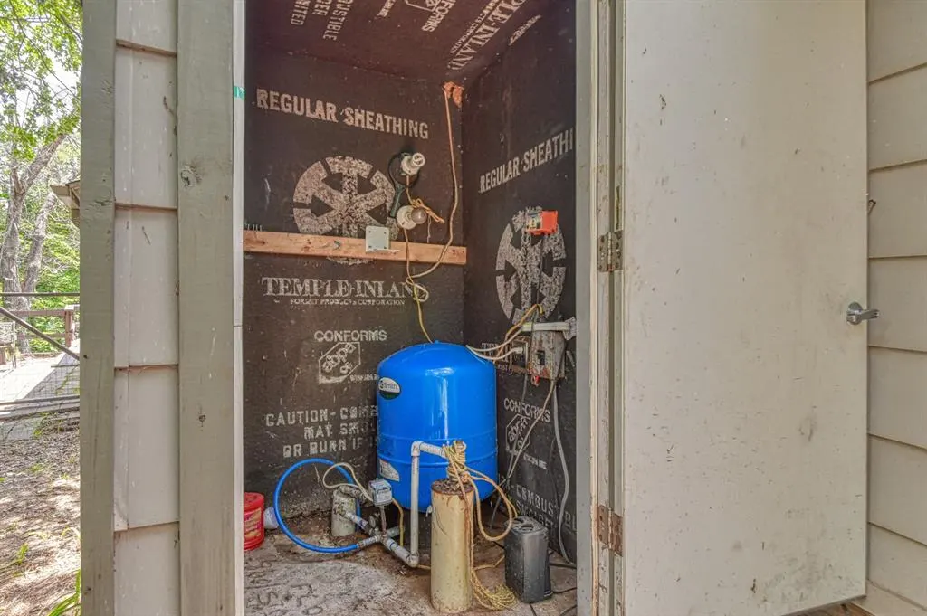 Photo 38 — 21630 E Second Street, Hinton, OK 73047