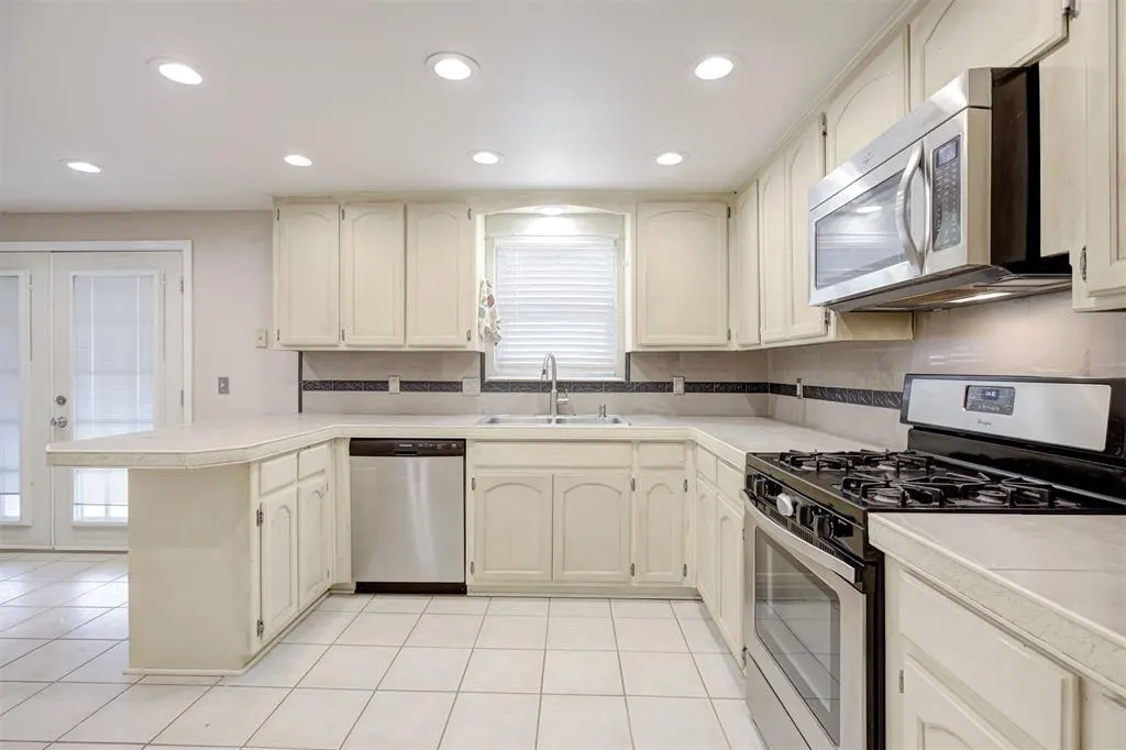 Photo 17 — 8300 S Drexel Place, Oklahoma City, OK 73159