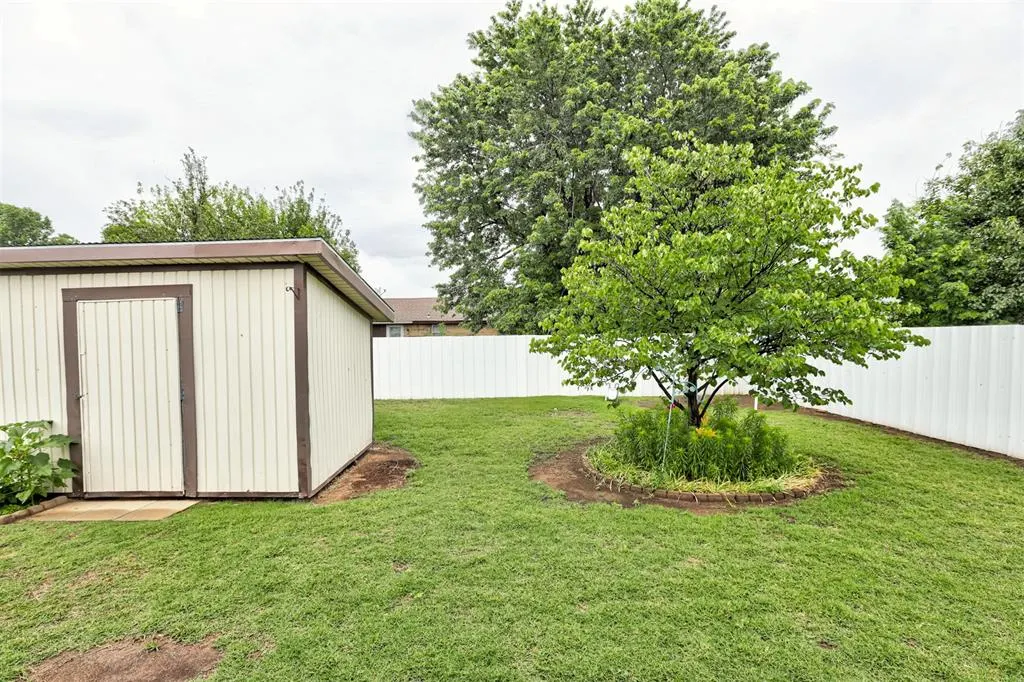 Photo 39 — 8300 S Drexel Place, Oklahoma City, OK 73159