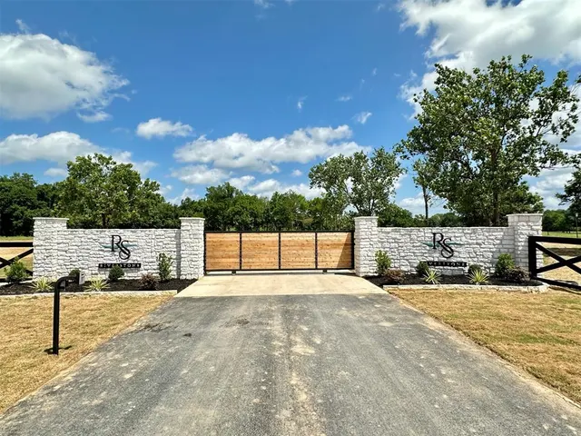 Photo 3 — 36 Riverstone Drive, Broken Bow, OK 74728