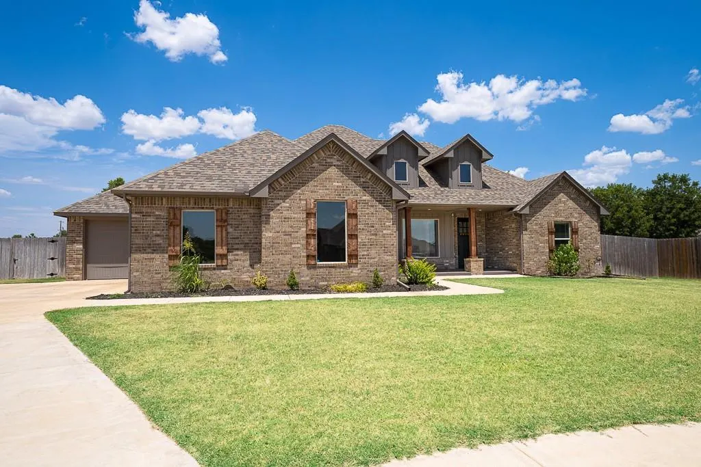 Photo 3 — 503 Cantebury Drive, Tuttle, OK 73089