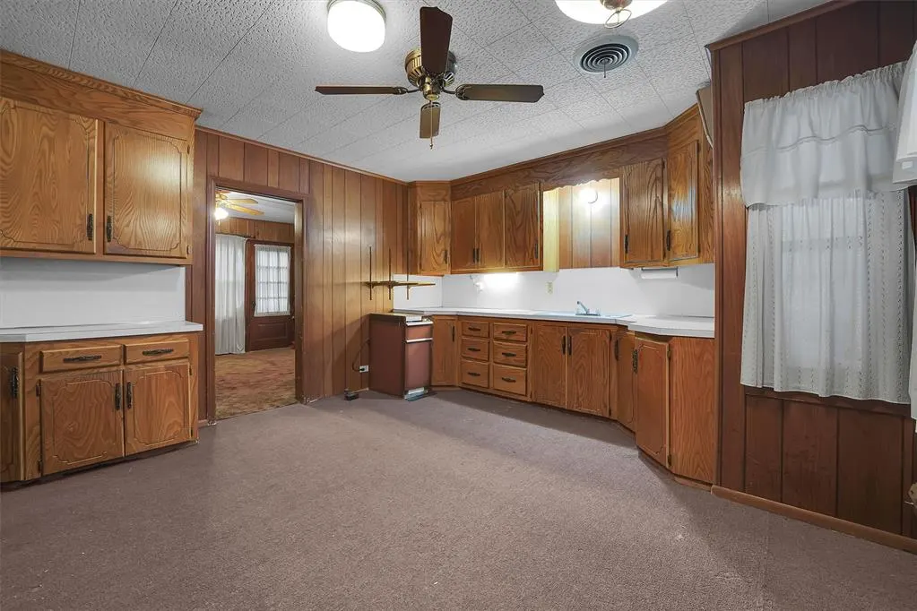 Photo 10 — 406 N 4th Street, Sayre, OK 73662