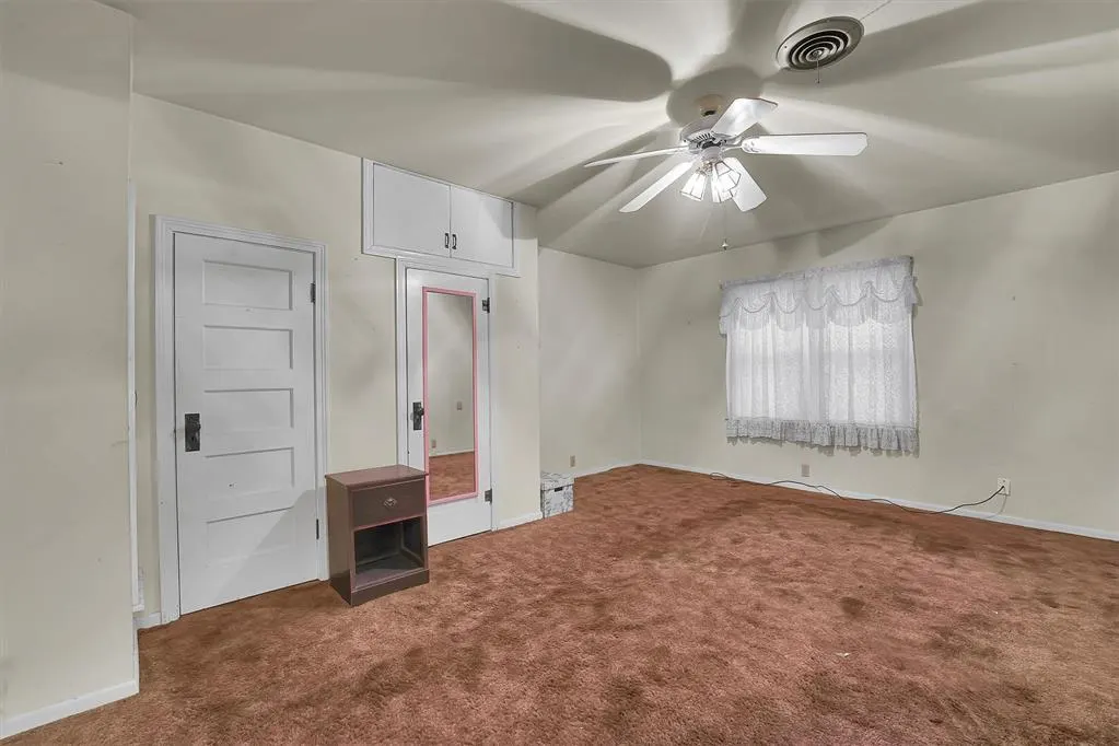 Photo 12 — 406 N 4th Street, Sayre, OK 73662
