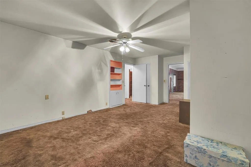 Photo 13 — 406 N 4th Street, Sayre, OK 73662