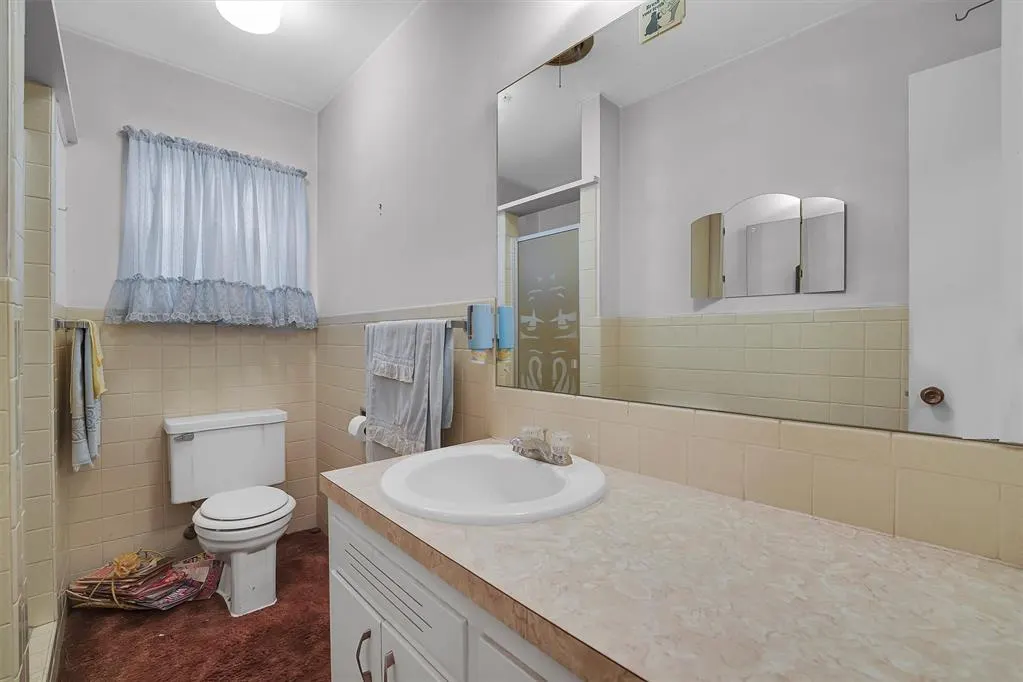 Photo 14 — 406 N 4th Street, Sayre, OK 73662