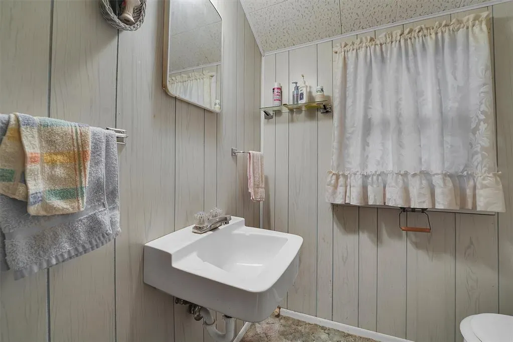 Photo 21 — 406 N 4th Street, Sayre, OK 73662