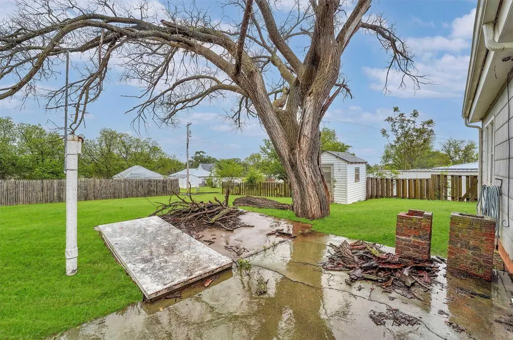 Photo 24 — 406 N 4th Street, Sayre, OK 73662