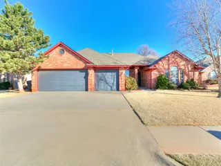Sold home at 10629 NW 39th Street