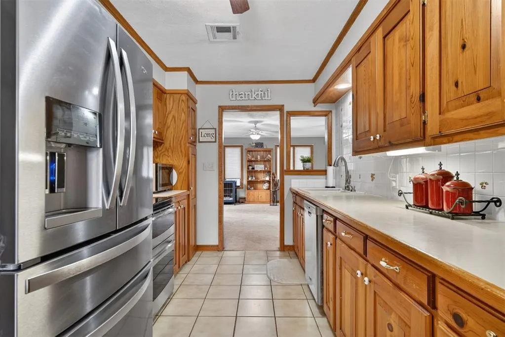 Photo 14 — 1014 W E Avenue, Elk City, OK 73644