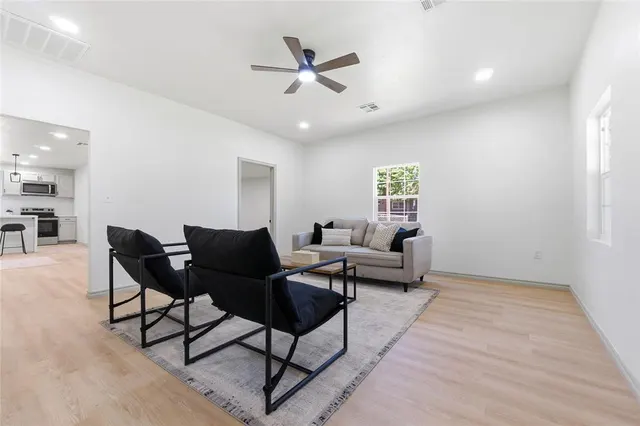 Photo 6 — 201 W Holly Street, Tuttle, OK 73089