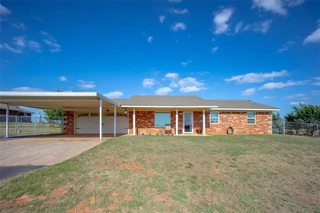 Photo 3 — 2297 County Street 2880, Chickasha, OK 73018