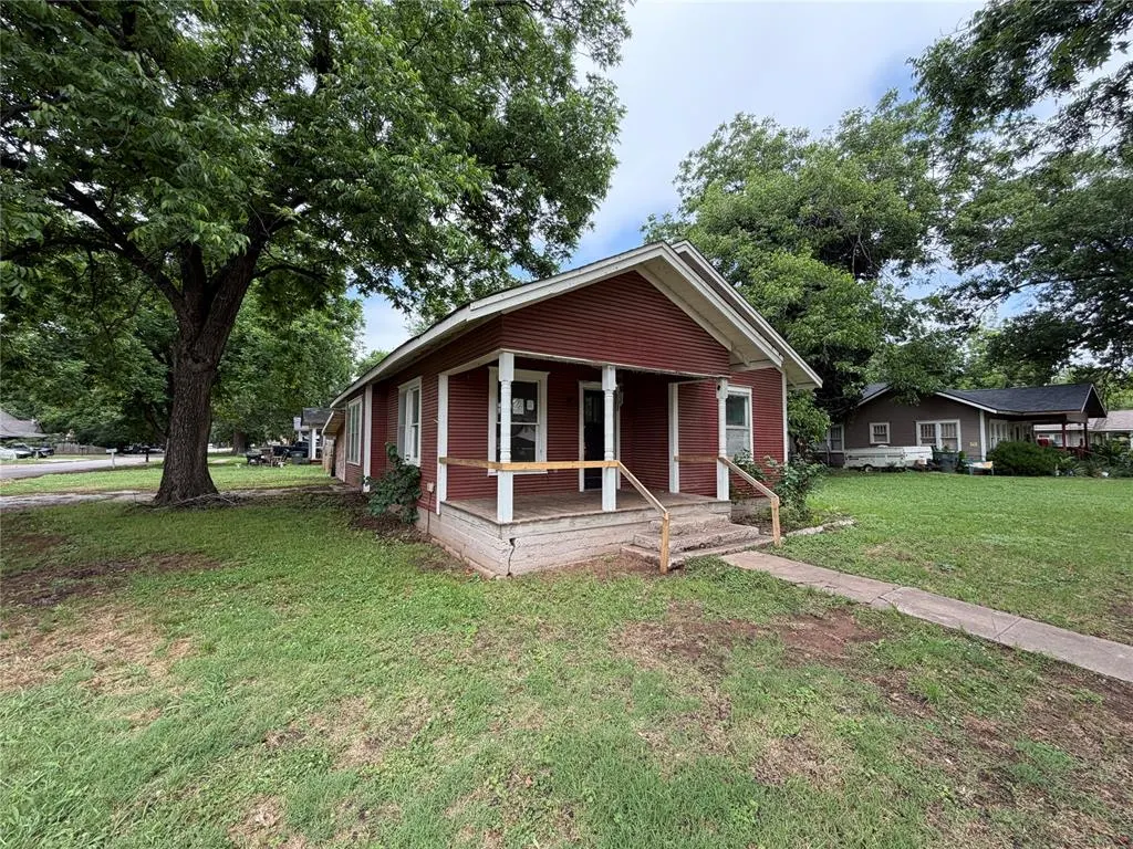 Photo 3 — 701 E Charles Avenue, Pauls Valley, OK 73075