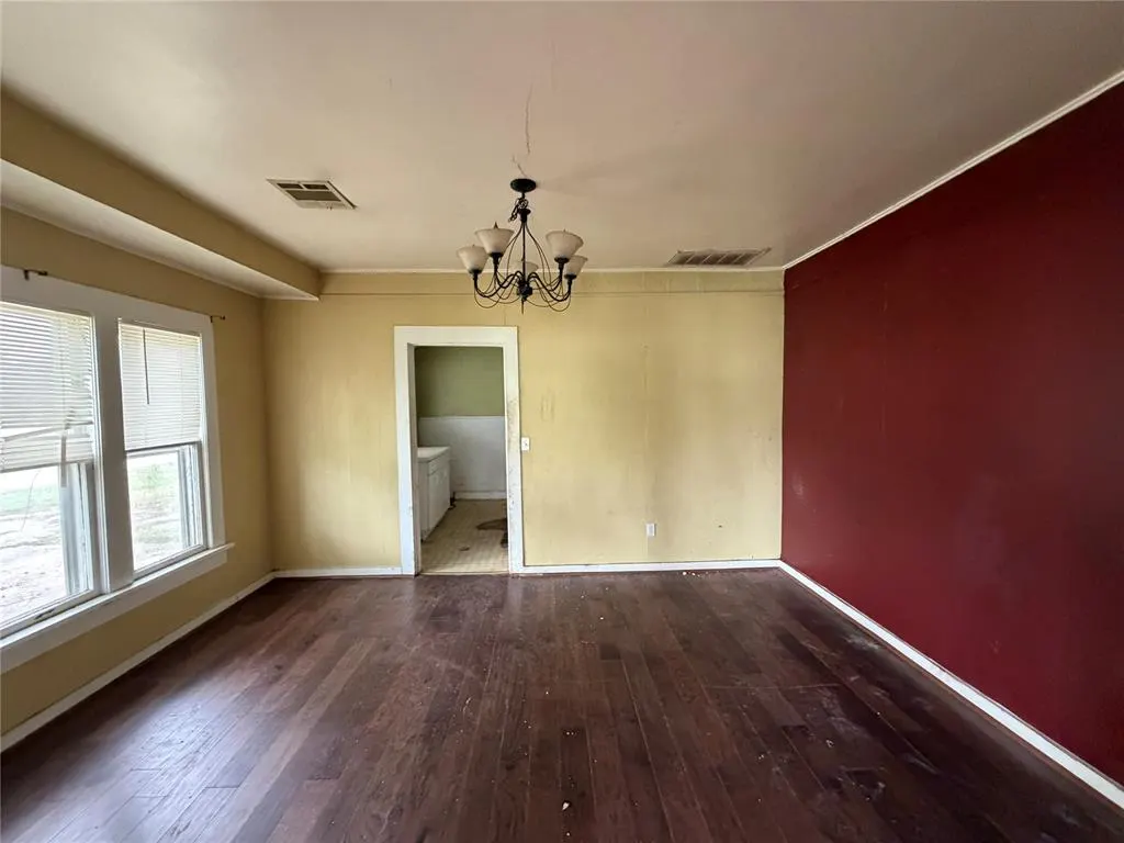 Photo 8 — 701 E Charles Avenue, Pauls Valley, OK 73075