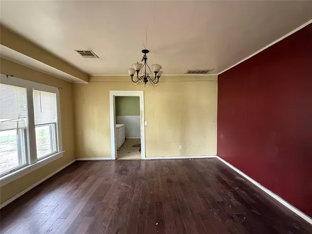 Photo 8 — 701 E Charles Avenue, Pauls Valley, OK 73075