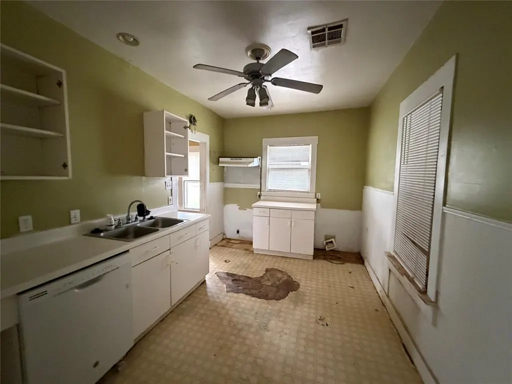 Photo 9 — 701 E Charles Avenue, Pauls Valley, OK 73075