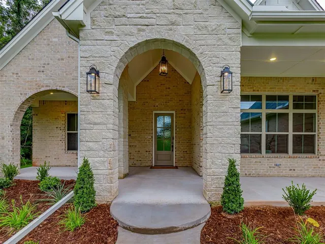 Photo 4 — 13025 Coltrane Road, Edmond, OK 73034