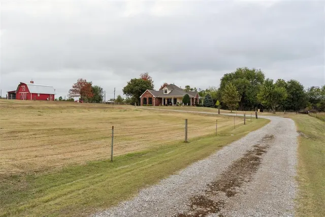 Photo 2 — 4501 SE 110th Street, Oklahoma City, OK 73165
