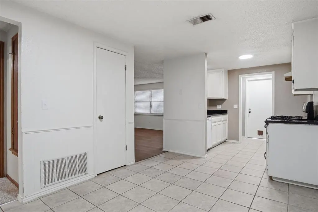 Photo 16 — 7702 NW 113th Place, Oklahoma City, OK 73162