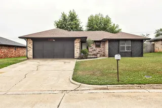 Sold home at 11832 Sagamore Drive