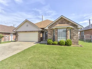 Sold home at 4825 Montclair Drive