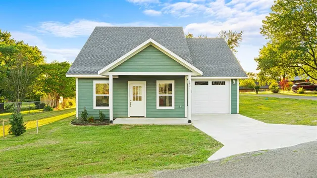 Front exterior — 1831 Rockford Drive, Eufaula, OK 74432