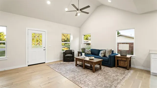 Photo 3 — 1831 Rockford Drive, Eufaula, OK 74432
