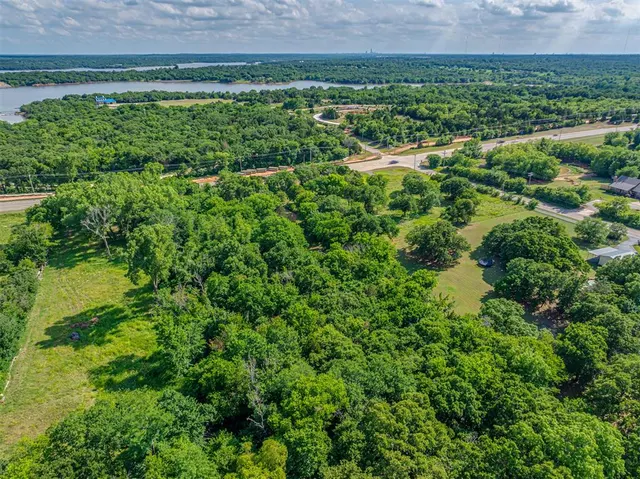 Photo 4 — 7121 E 2nd Street, Edmond, OK 73034