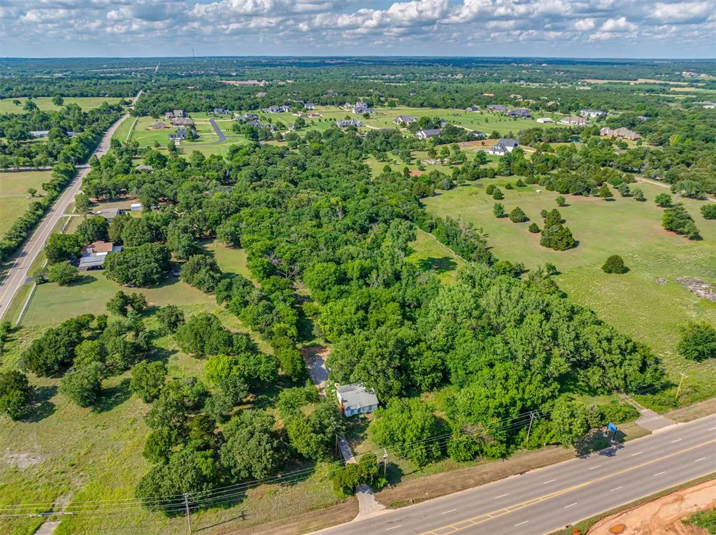 Photo 7 — 7121 E 2nd Street, Edmond, OK 73034