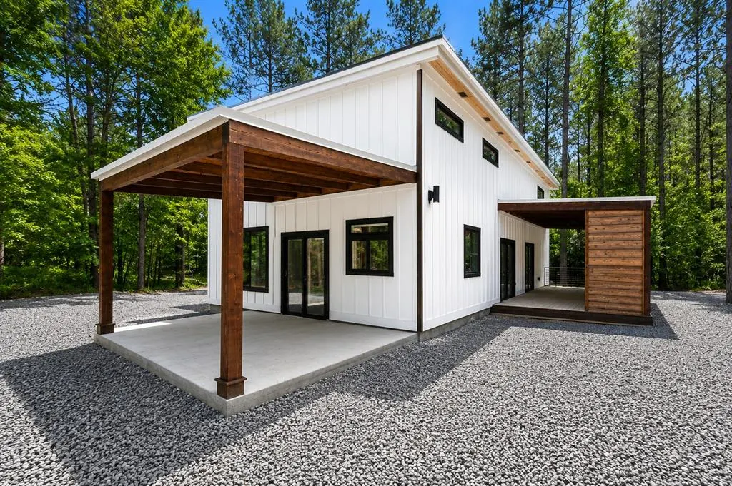 Photo 3 — 269 Springwood Trail, Broken Bow, OK 74728