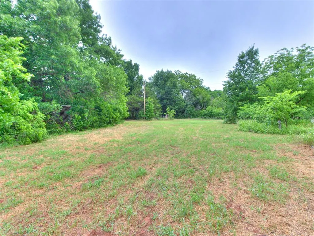 Photo 14 — 1107 Willow Creek Drive, Guthrie, OK 73044