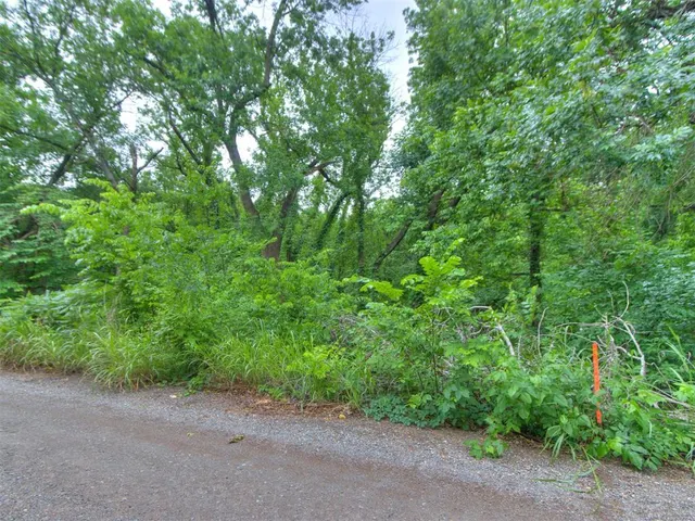 Photo 8 — 1107 Willow Creek Drive, Guthrie, OK 73044