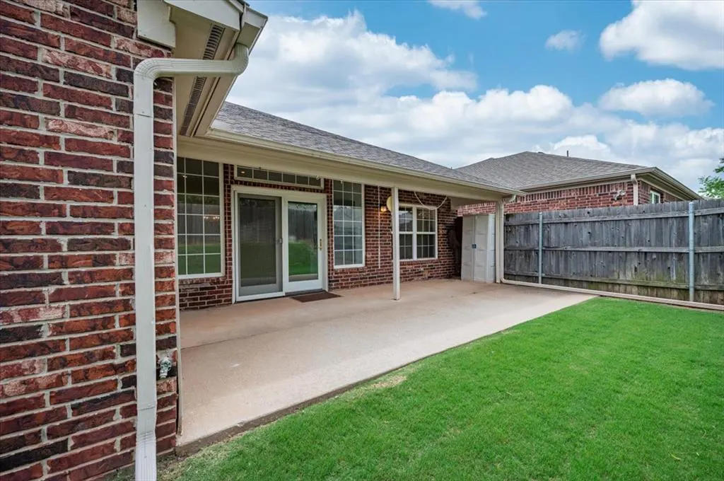 Photo 7 — 2455 Manchester Drive 41, Oklahoma City, OK 73120