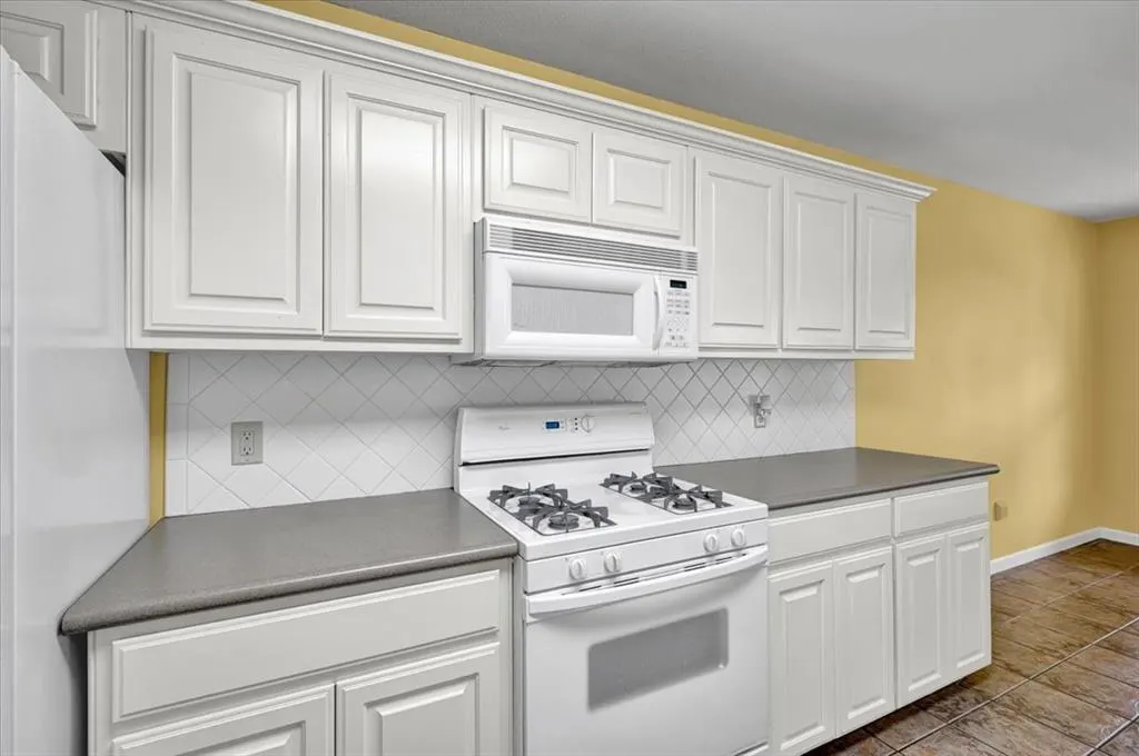 Photo 22 — 2455 Manchester Drive 41, Oklahoma City, OK 73120