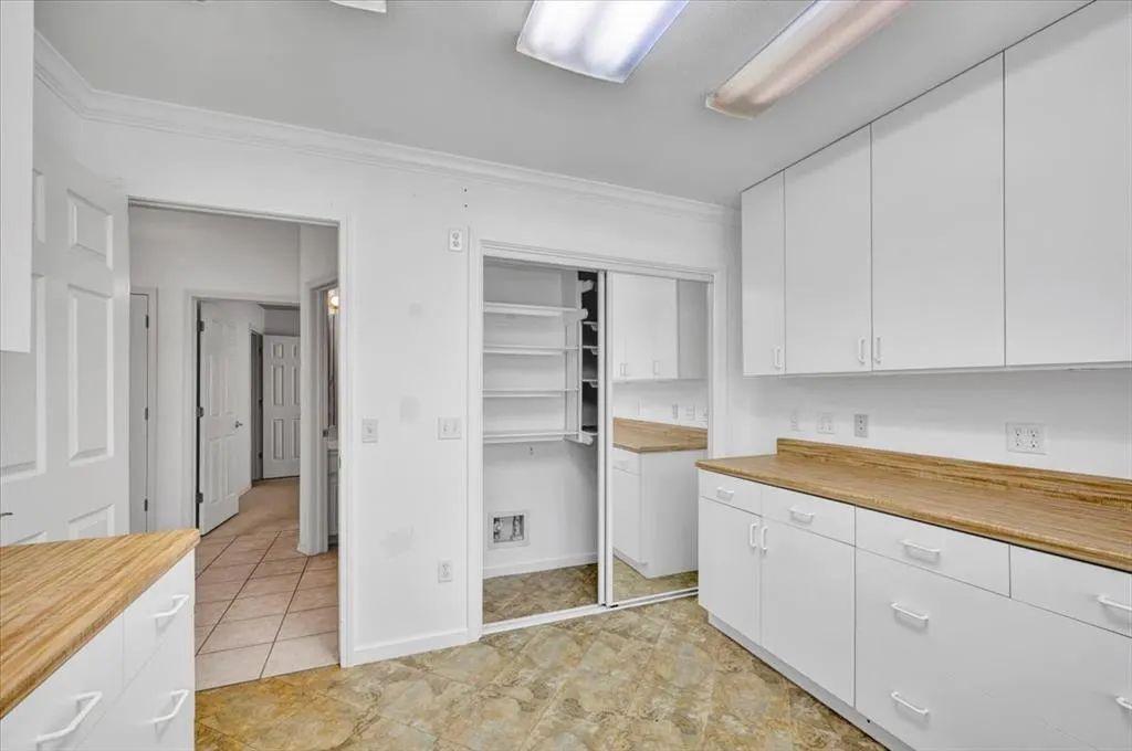 Photo 37 — 2455 Manchester Drive 41, Oklahoma City, OK 73120