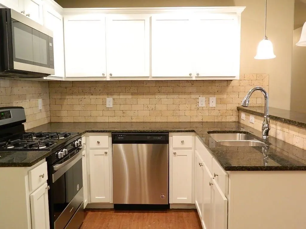 Photo 5 — 204 Saint Charles Way, Midwest City, OK 73130