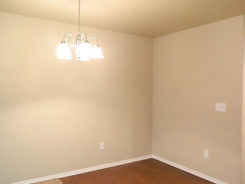 Photo 8 — 204 Saint Charles Way, Midwest City, OK 73130