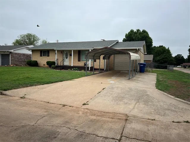 Photo 2 — 1100 SW 8th Street, Anadarko, OK 73005