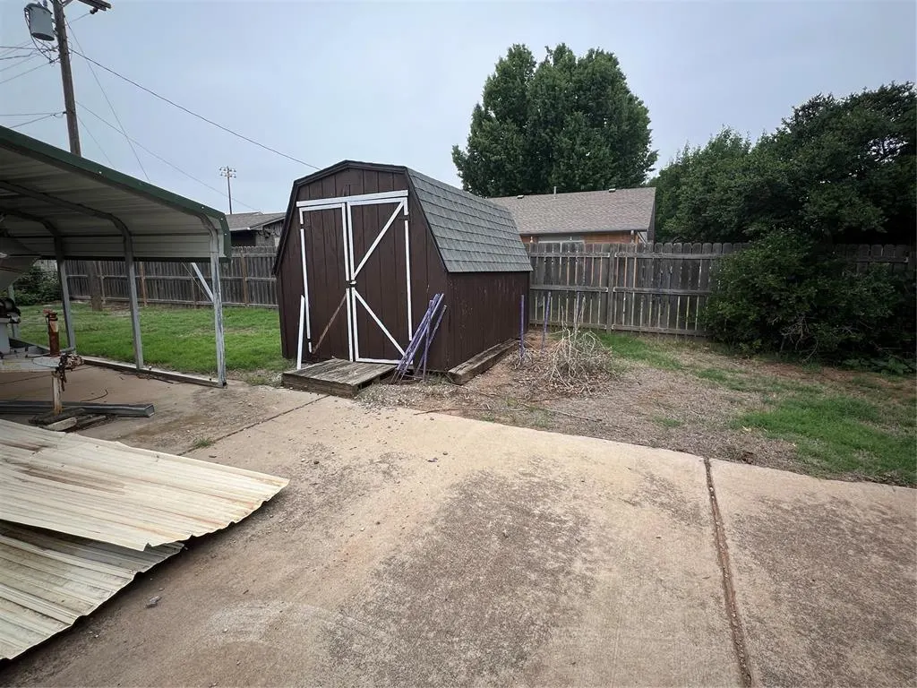 Photo 17 — 1100 SW 8th Street, Anadarko, OK 73005