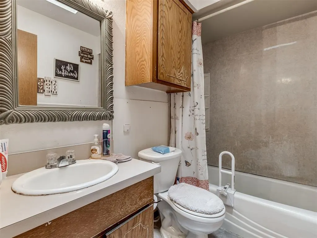 Photo 19 — 321 N Jefferson Avenue, Blanchard, OK 73010