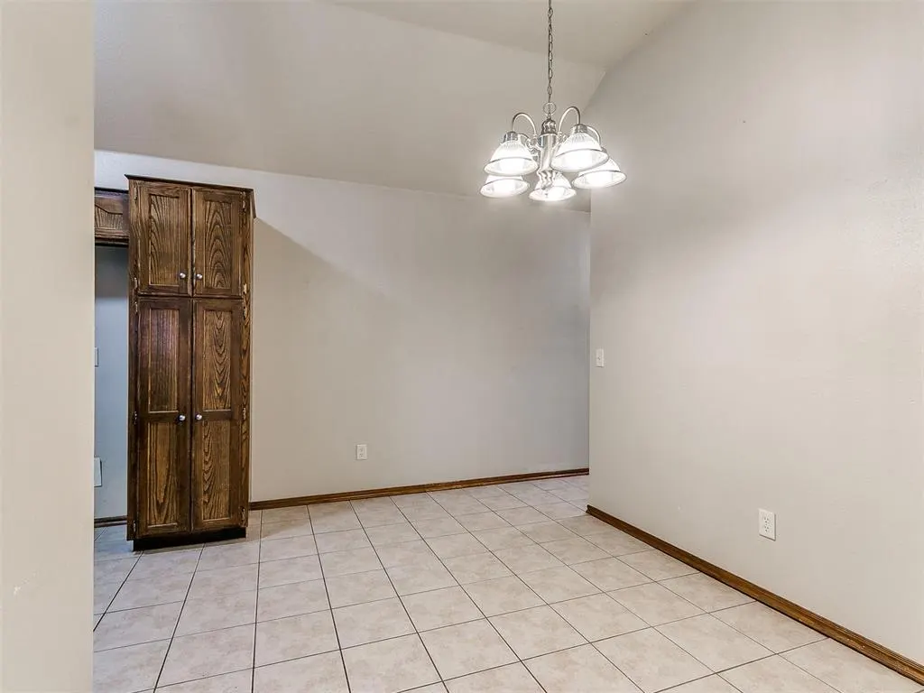 Photo 16 — 1309 SW 24th Street, Moore, OK 73170