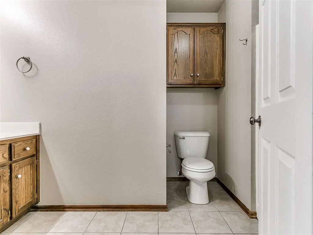 Photo 36 — 1309 SW 24th Street, Moore, OK 73170