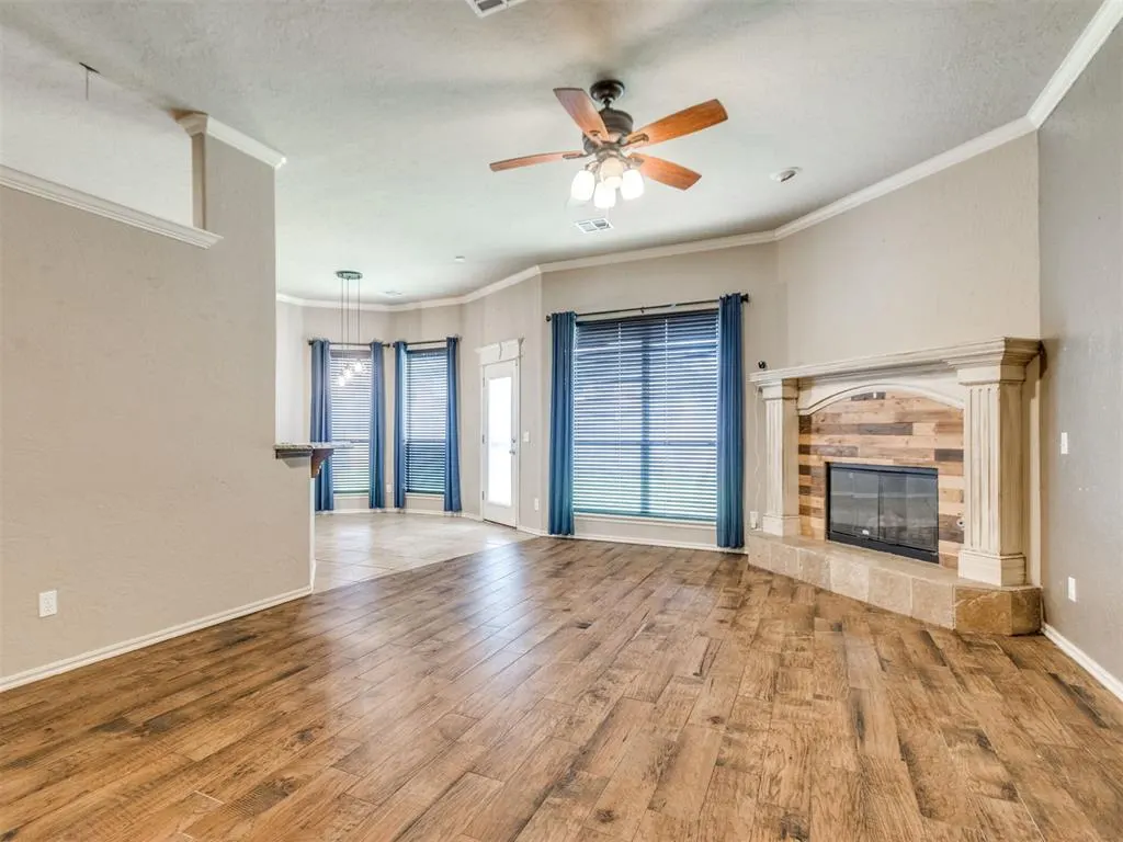 Photo 8 — 713 N Elk Way, Mustang, OK 73064