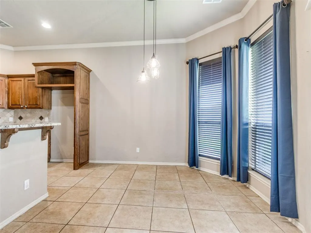 Photo 13 — 713 N Elk Way, Mustang, OK 73064