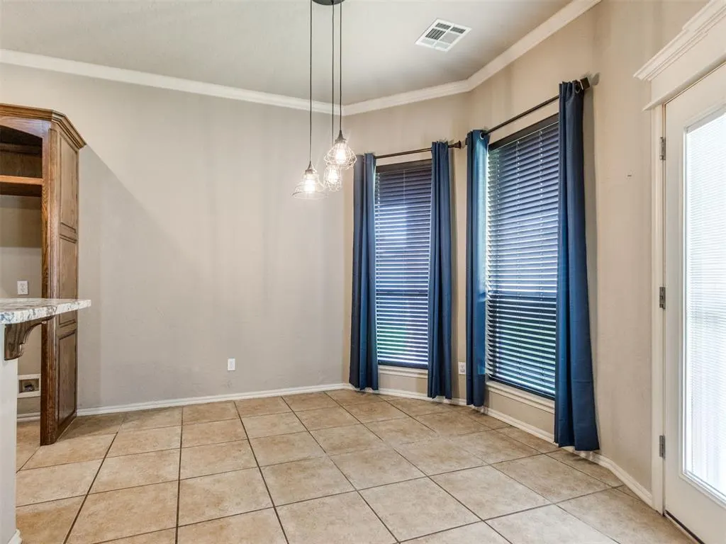 Photo 14 — 713 N Elk Way, Mustang, OK 73064