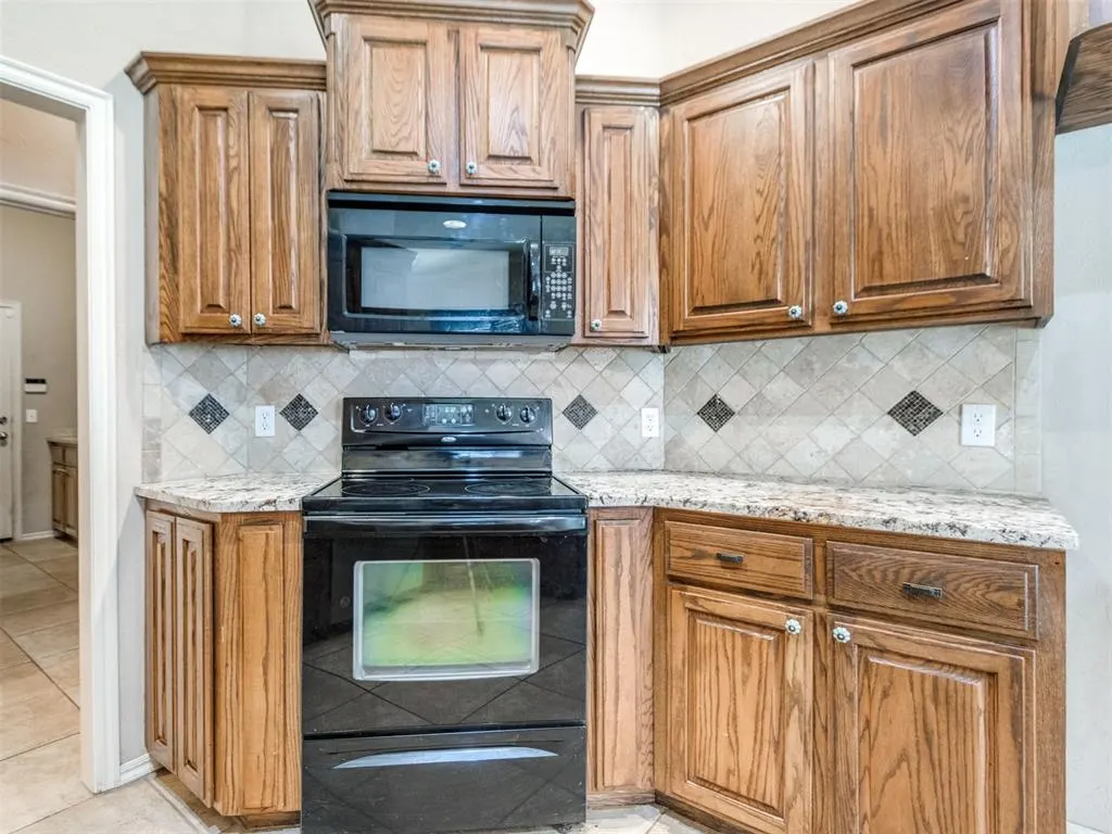 Photo 20 — 713 N Elk Way, Mustang, OK 73064
